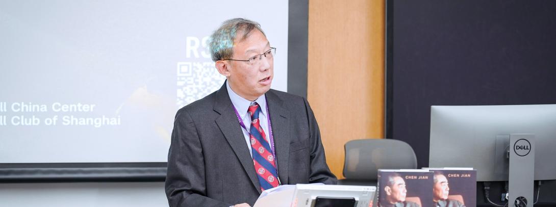 Behind the Writing of Zhou Enlai’s First Comprehensive Biography