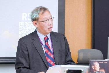 Behind the Writing of Zhou Enlai’s First Comprehensive Biography